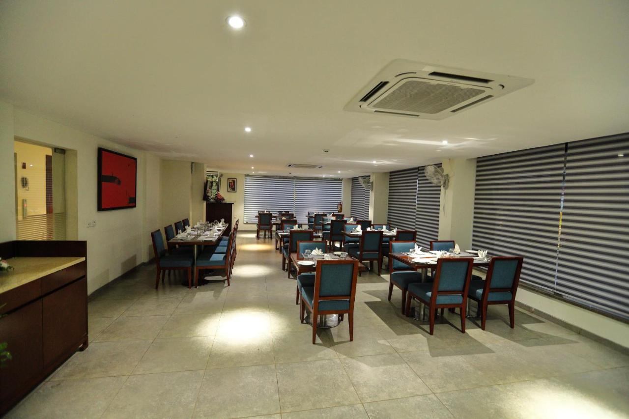 Zip By Spree Hotels Hyde Goa 칸돌림 외부 사진