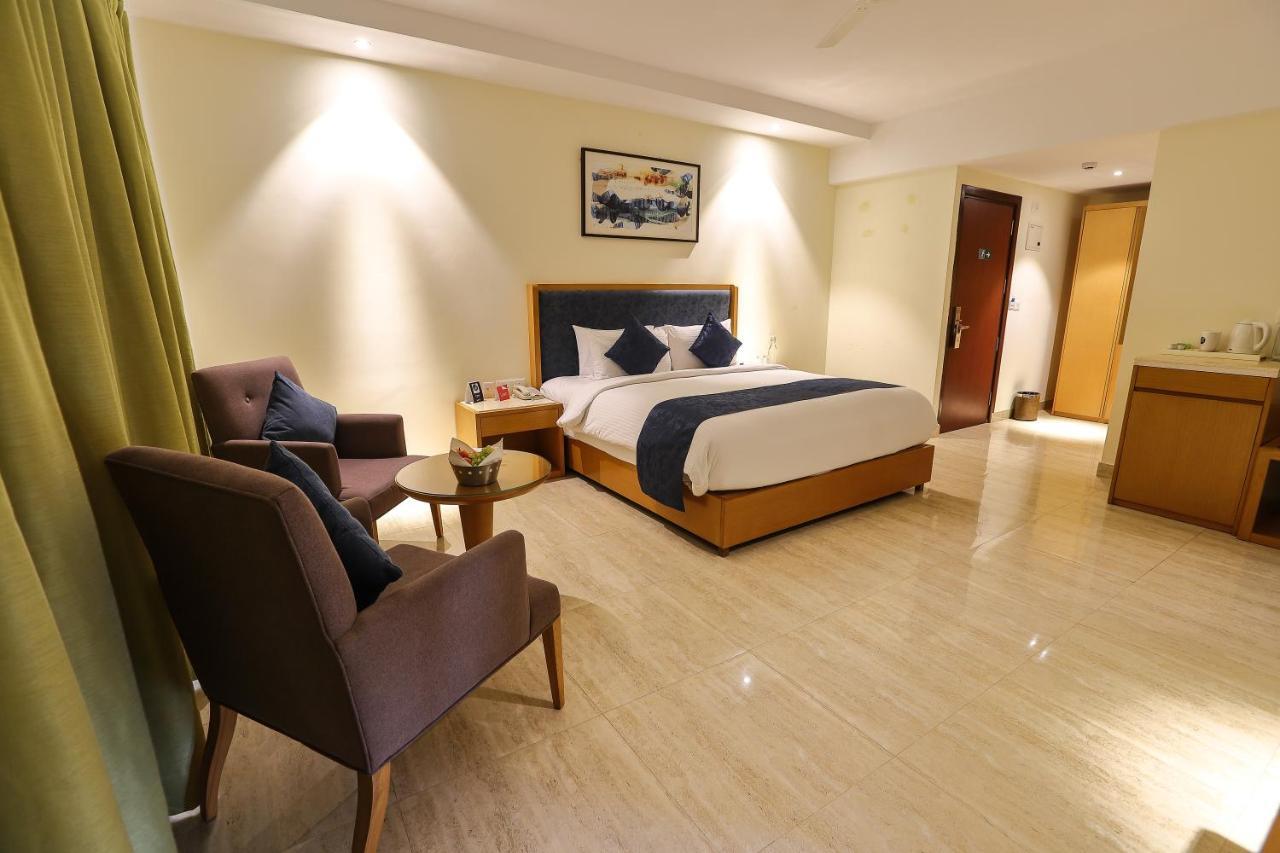Zip By Spree Hotels Hyde Goa 칸돌림 외부 사진