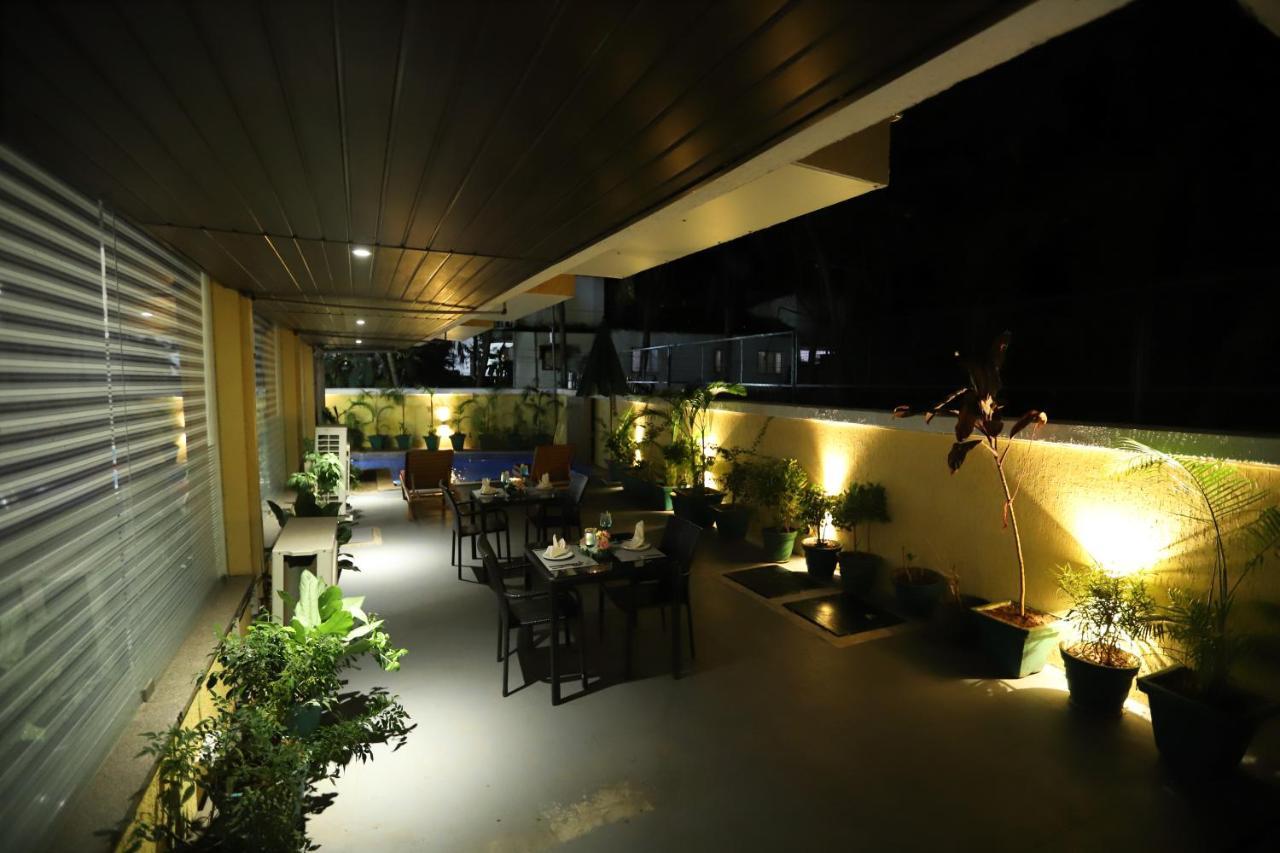 Zip By Spree Hotels Hyde Goa 칸돌림 외부 사진